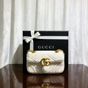 Gucci GG Marmont Small Matelassé Shoulder Bag